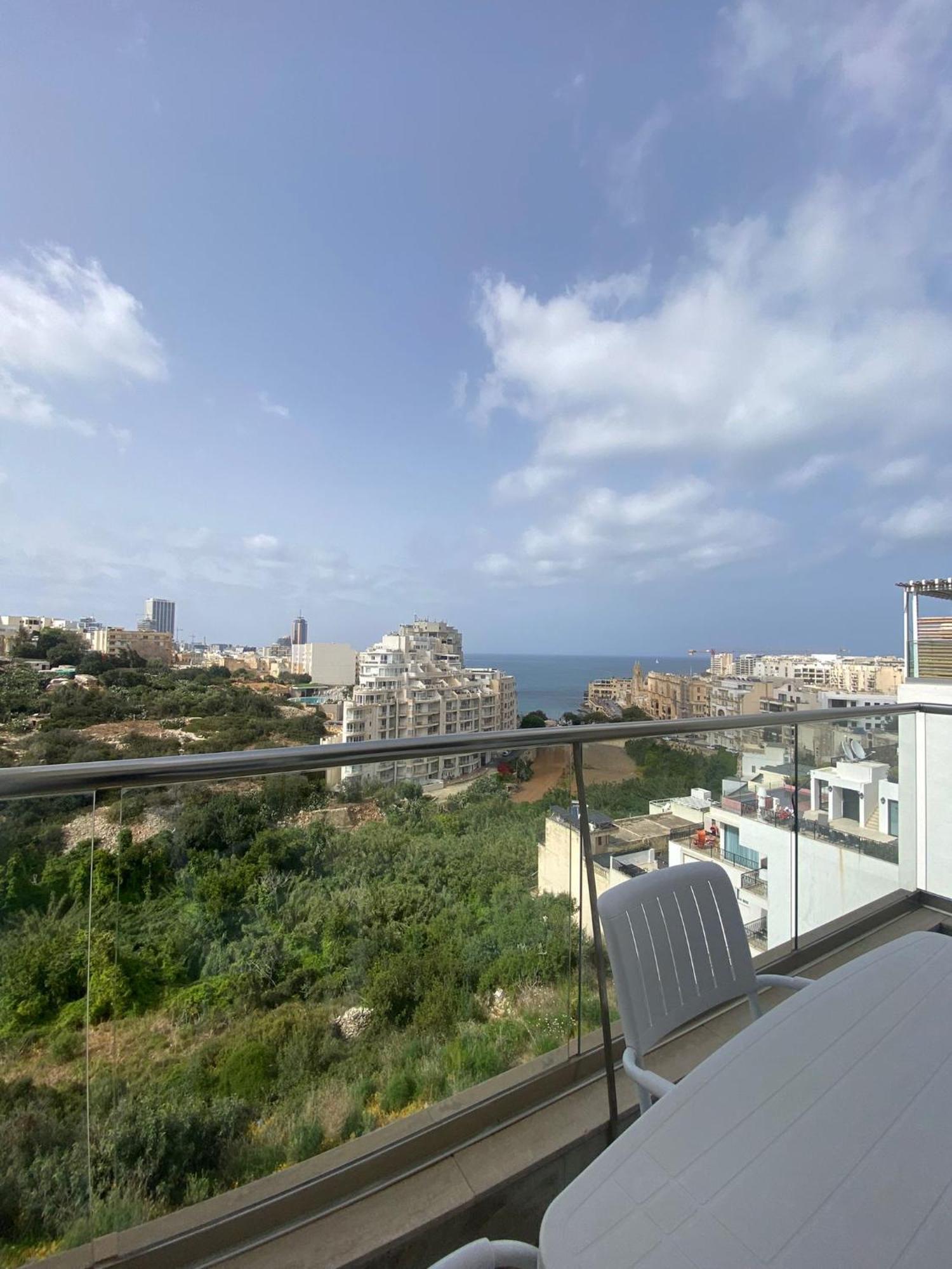 Spectacular Distant Seaview Apt Sliema Exterior foto