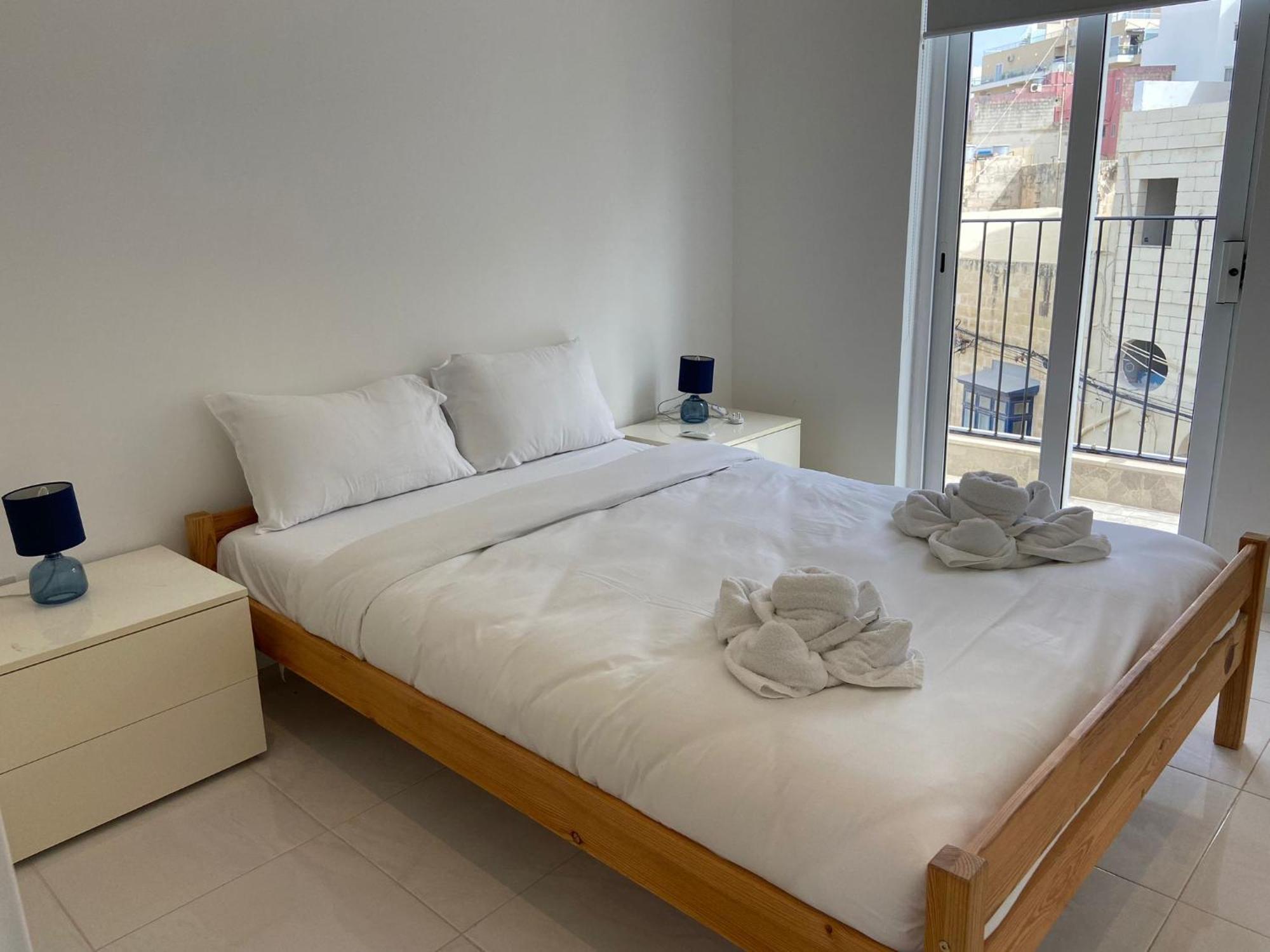 Spectacular Distant Seaview Apt Sliema Exterior foto