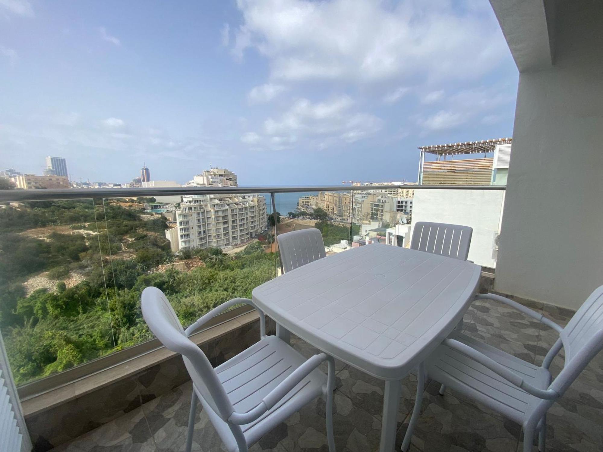 Spectacular Distant Seaview Apt Sliema Exterior foto